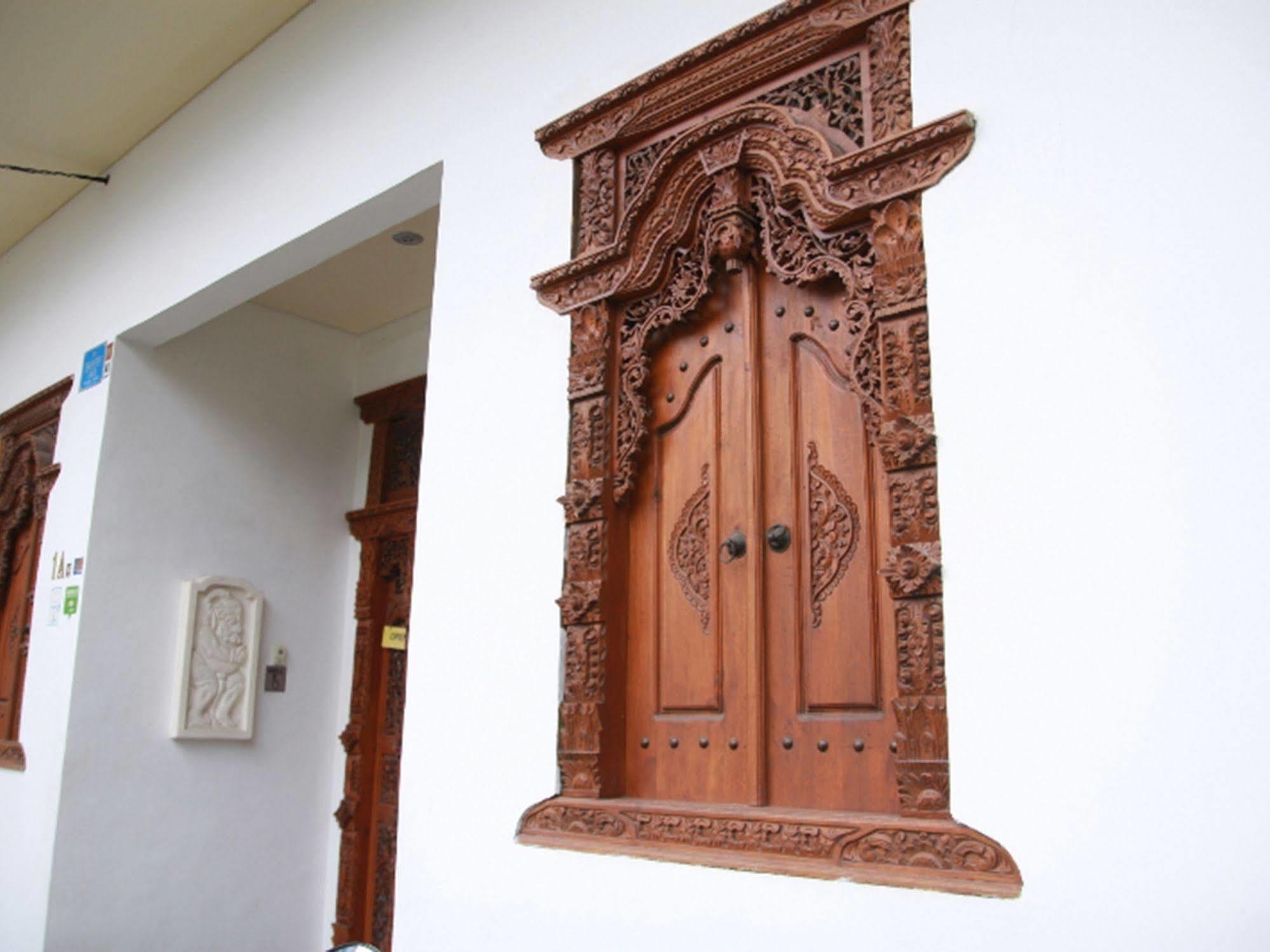 Sugiras Living Hotel เดนปาซาร์ ภายนอก รูปภาพ