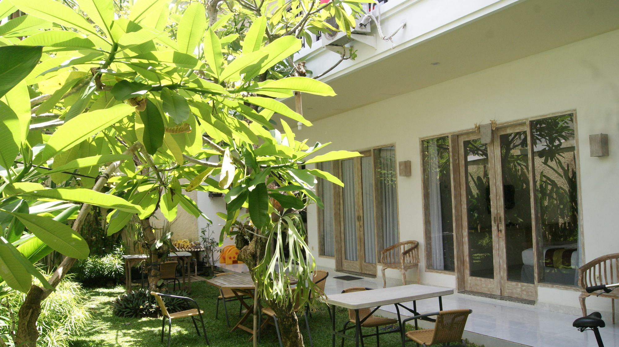 Sugiras Living Hotel เดนปาซาร์ ภายนอก รูปภาพ