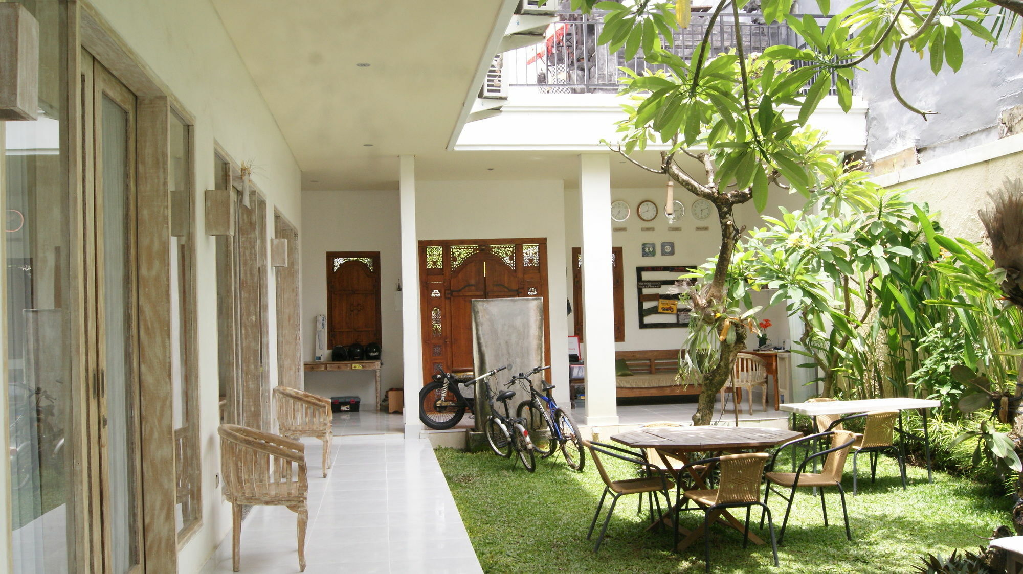 Sugiras Living Hotel เดนปาซาร์ ภายนอก รูปภาพ